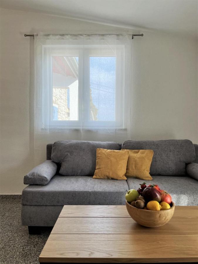 Apartment Lorun 47 Tar-Vabriga Exterior foto