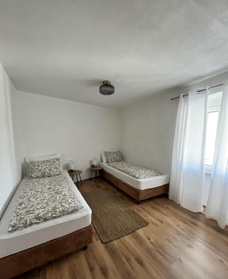 Apartment Lorun 47 Tar-Vabriga Exterior foto